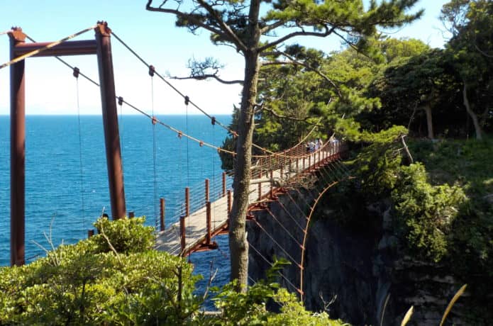 城ヶ崎海岸の観光スポット6選 ドキドキの吊り橋から望む絶景 Izu Hack