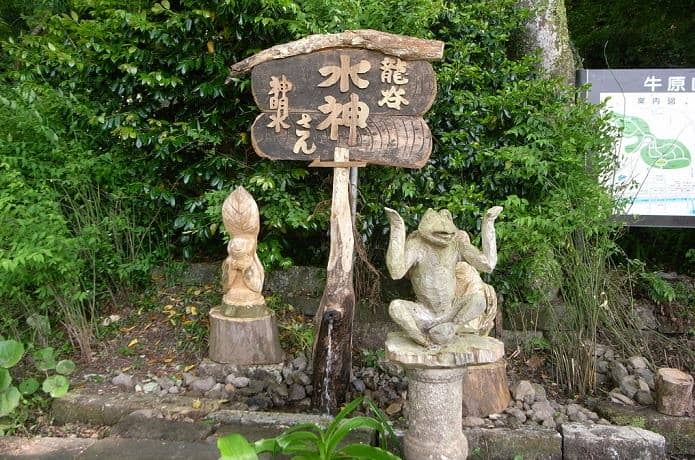 神社　木造彫刻１